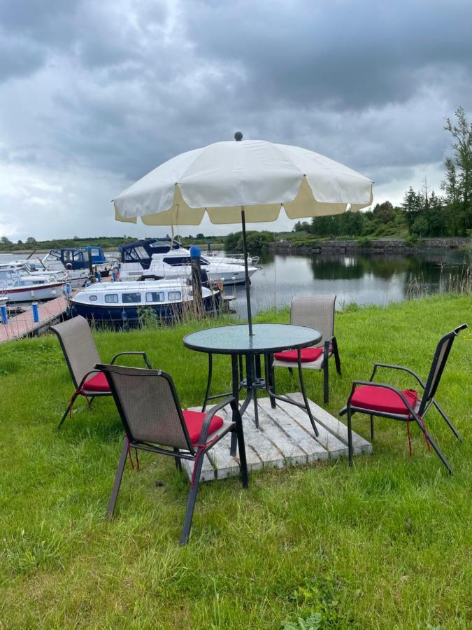 Lough Key Luxury Riverfront Apartment Cootehall المظهر الخارجي الصورة
